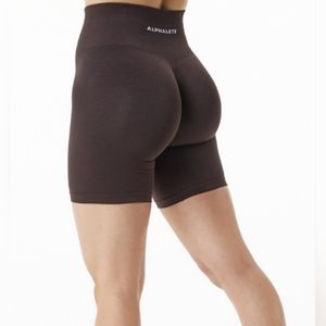 Alphalete amplify shorts 7.5 chocolate